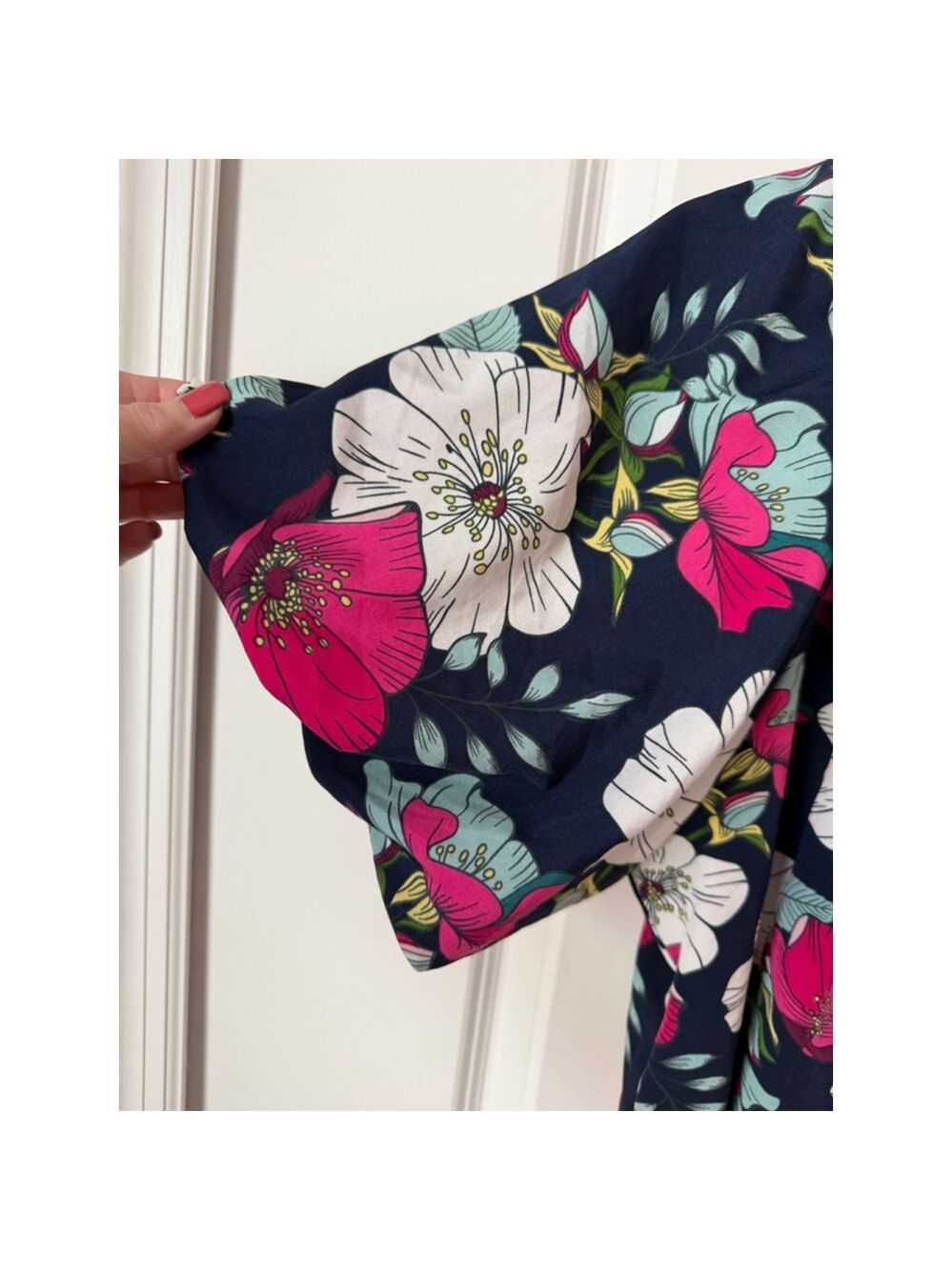 Milk & Honey Navy Floral Off-Shoulder Blouse 2X - Picture 5 of 8